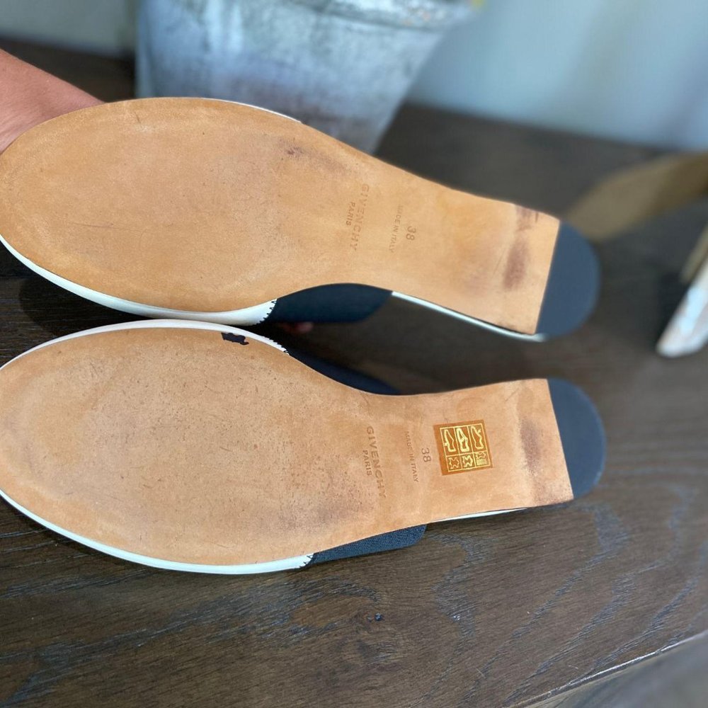 (Sold) Givenchy Bedford Flat Leather Mules Cream - Picture 10 of 12